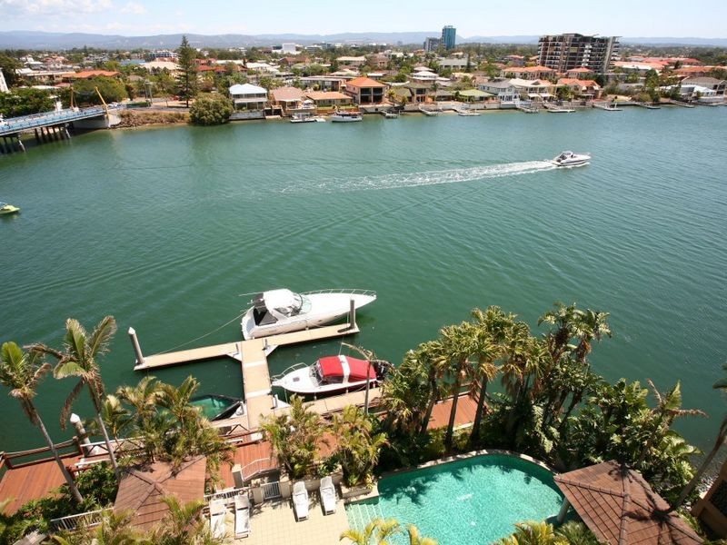 20 Riverview Parade, Surfers Paradise QLD 4217