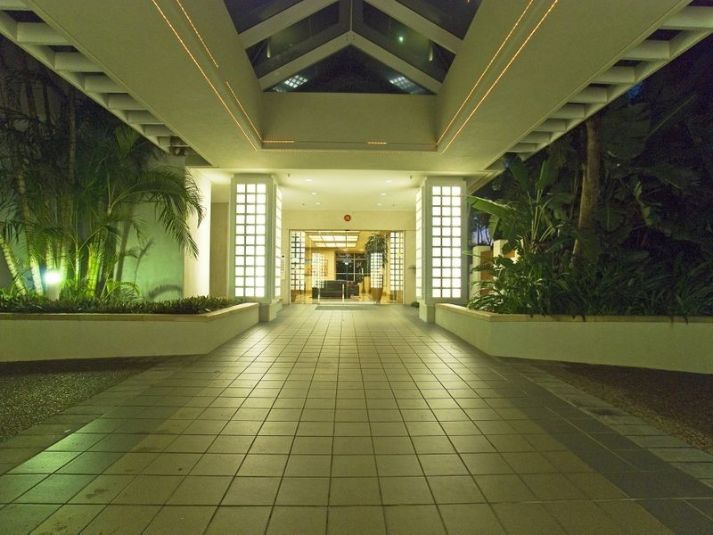 20 Riverview Parade, Surfers Paradise QLD 4217