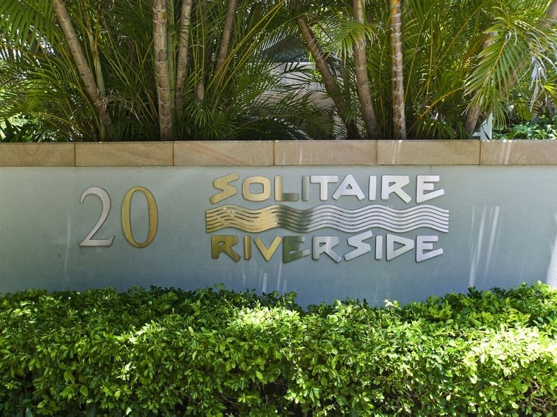 20 Riverview Parade, Surfers Paradise QLD 4217