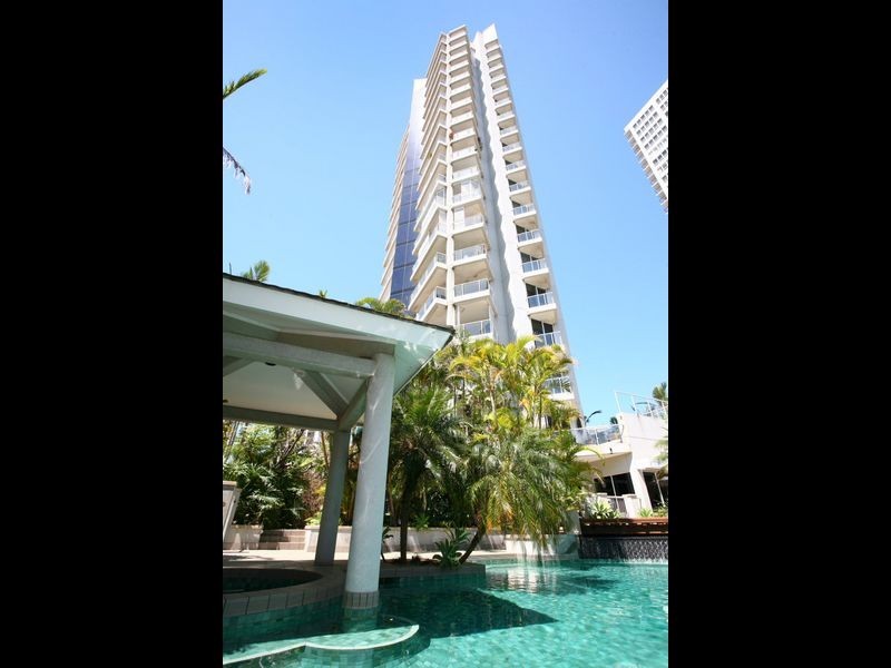 20 Riverview Parade, Surfers Paradise QLD 4217