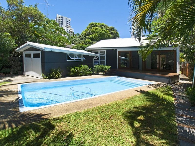 30 Pine Avenue, Surfers Paradise QLD 4217