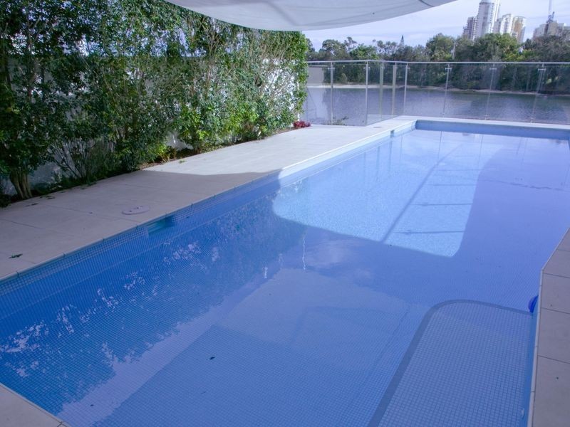 Paradise Waters QLD 4217