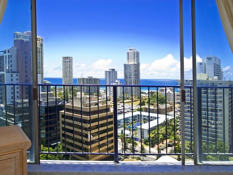 2 Riverview Pde, Surfers Paradise QLD 4217