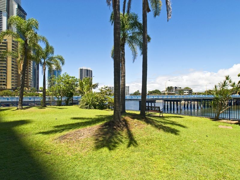 2 Riverview Pde, Surfers Paradise QLD 4217