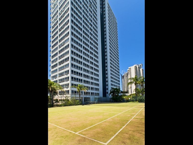 2 Riverview Pde, Surfers Paradise QLD 4217