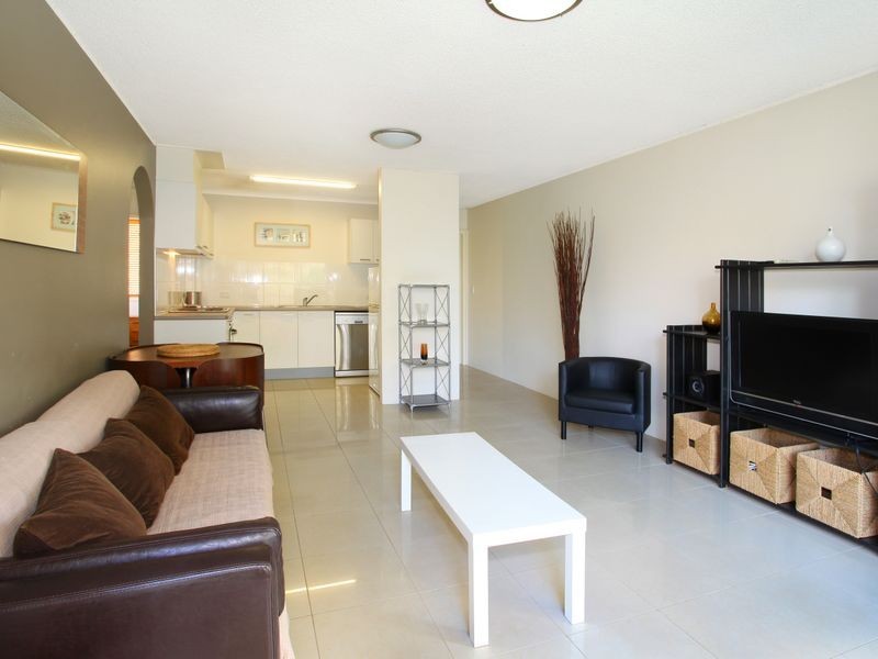 26 Aubrey Street, Surfers Paradise QLD 4217