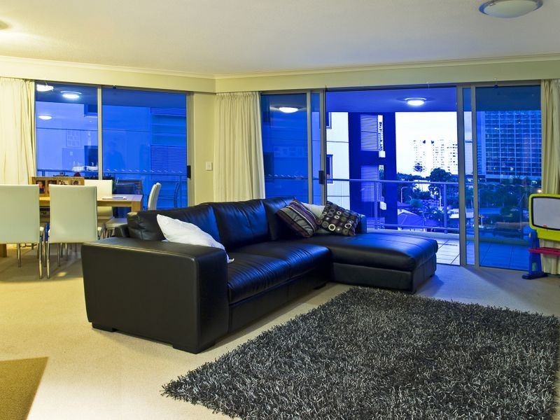 21 Cypress Avenue, Surfers Paradise QLD 4217