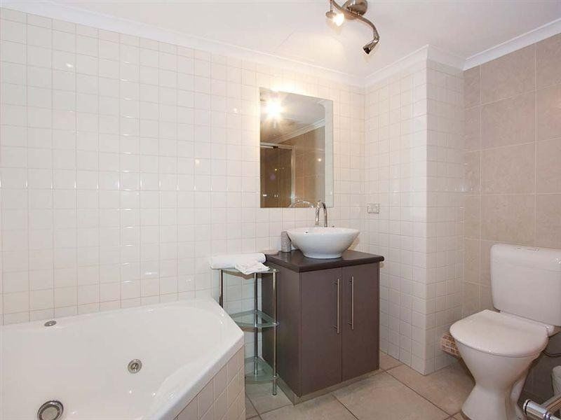 35/2940 Gold Coast Highway, Surfers Paradise QLD 4217