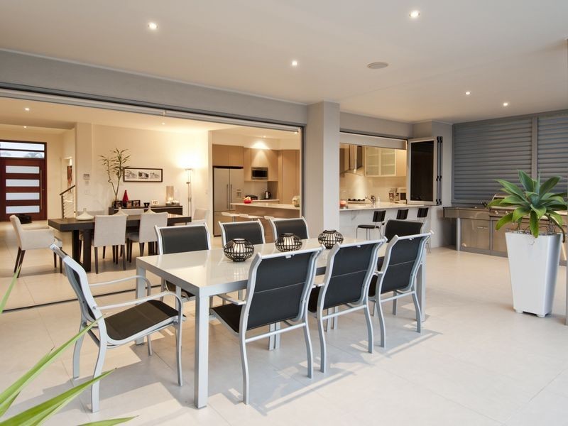 43 Boomerang Crescent, Sorrento QLD 4217