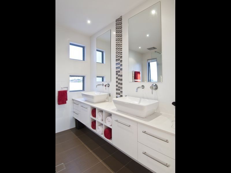 43 Boomerang Crescent, Sorrento QLD 4217