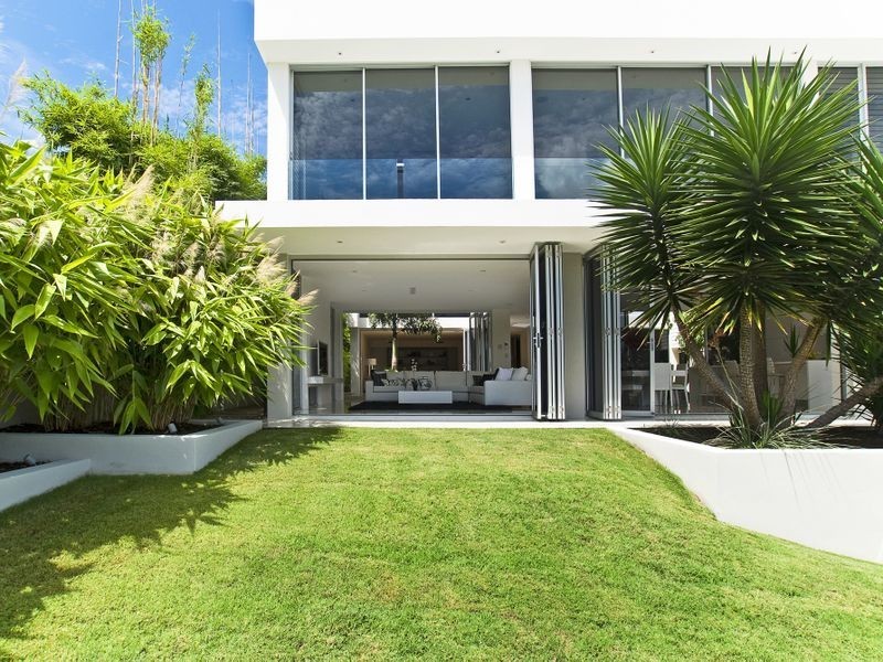 19 Binda Place, Sorrento QLD 4217