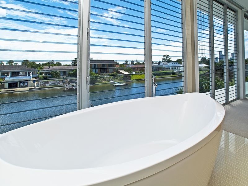 19 Binda Place, Sorrento QLD 4217