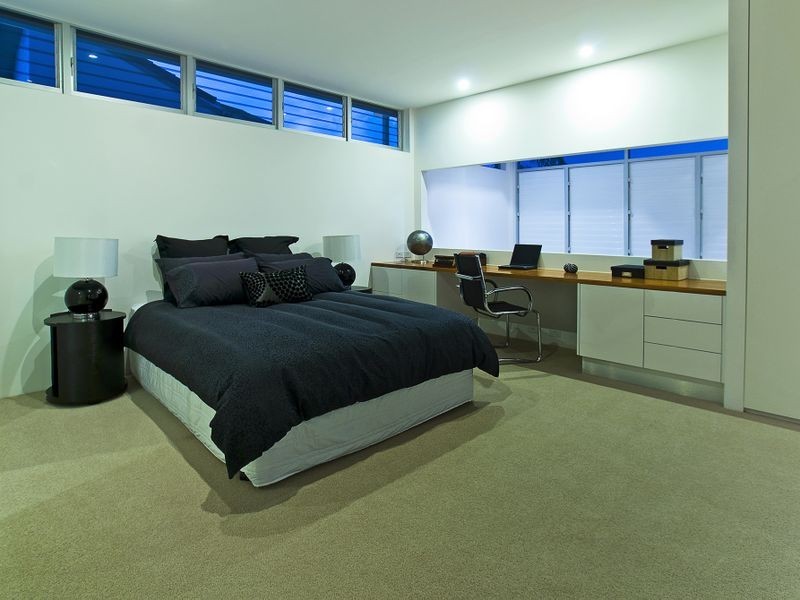 19 Binda Place, Sorrento QLD 4217