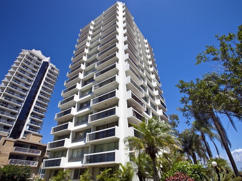 32 Riverview Parade, Surfers Paradise QLD 4217