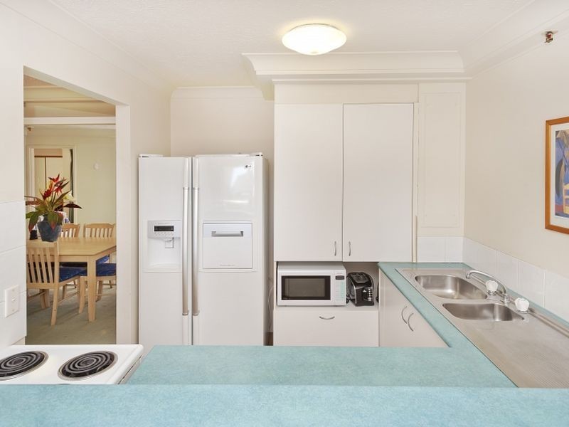 402/5 Enderley Avenue, Surfers Paradise QLD 4217