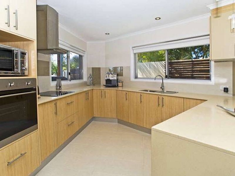 Isle Of Capri QLD 4217