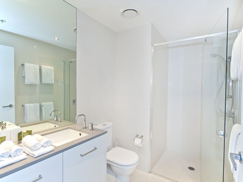 9 Ferny Avenue, Surfers Paradise QLD 4217