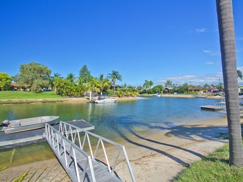 24 Rio Vista Boulevard, Broadbeach Waters QLD 4218