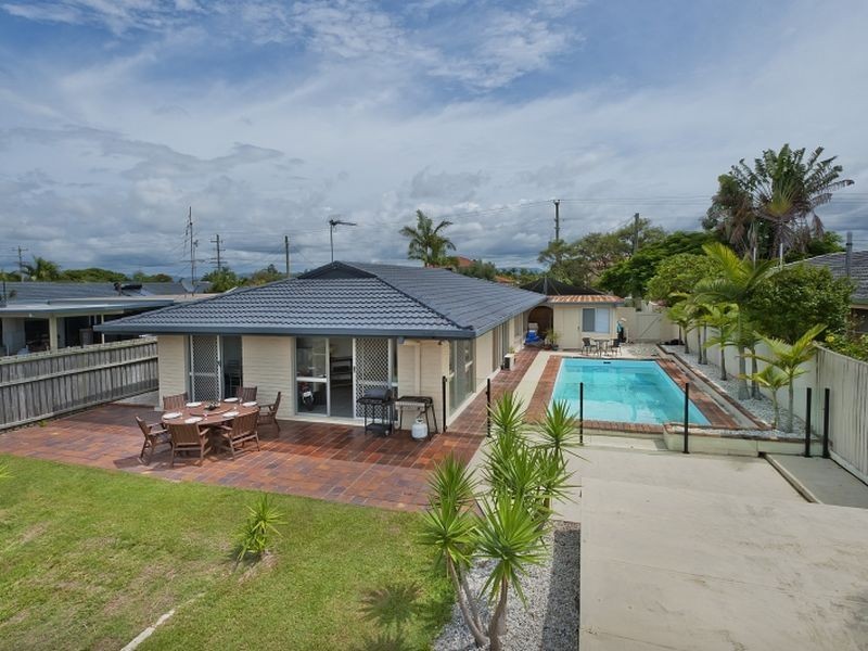 24 Rio Vista Boulevard, Broadbeach Waters QLD 4218