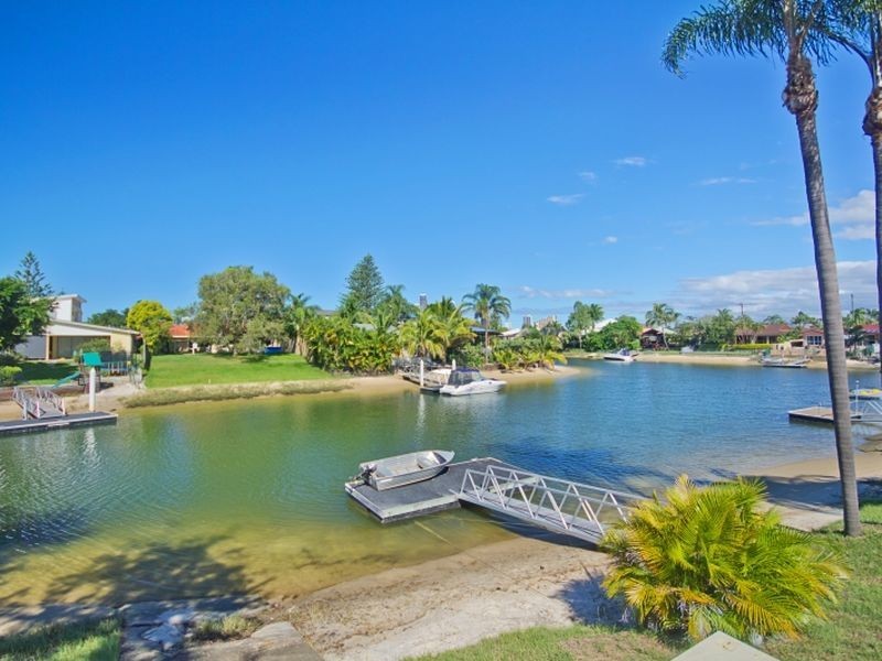 24 Rio Vista Boulevard, Broadbeach Waters QLD 4218