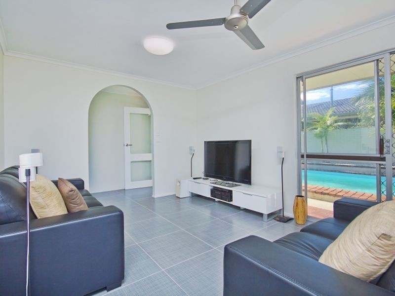 24 Rio Vista Boulevard, Broadbeach Waters QLD 4218