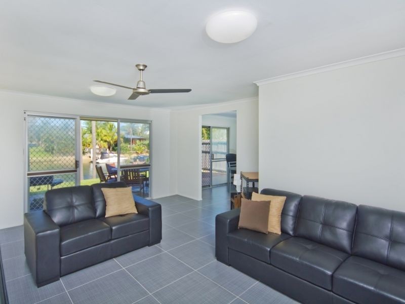 24 Rio Vista Boulevard, Broadbeach Waters QLD 4218
