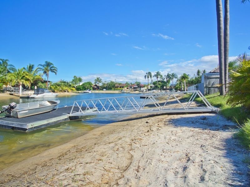 24 Rio Vista Boulevard, Broadbeach Waters QLD 4218