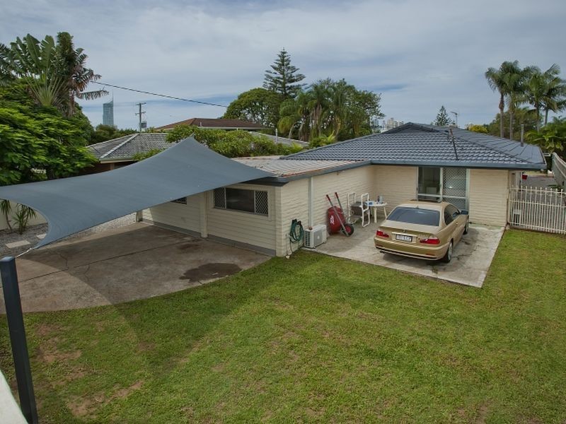 24 Rio Vista Boulevard, Broadbeach Waters QLD 4218