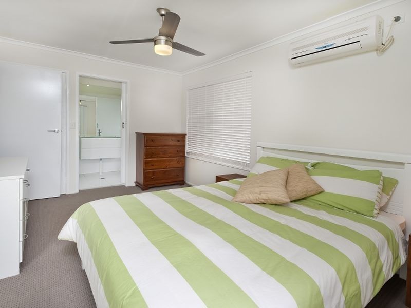 24 Rio Vista Boulevard, Broadbeach Waters QLD 4218