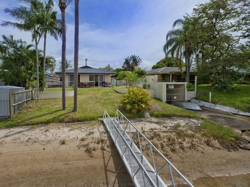 24 Rio Vista Boulevard, Broadbeach Waters QLD 4218