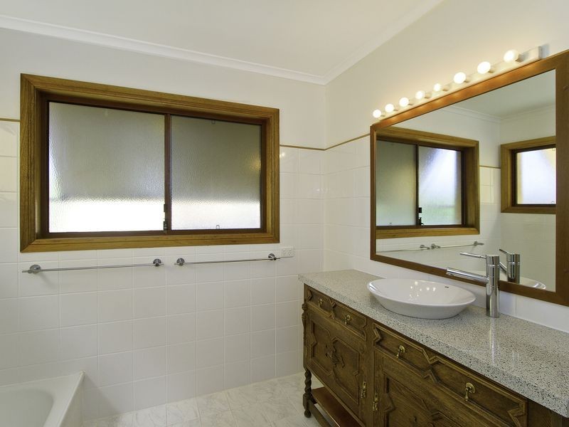114 Amalfi Drive, Isle Of Capri QLD 4217