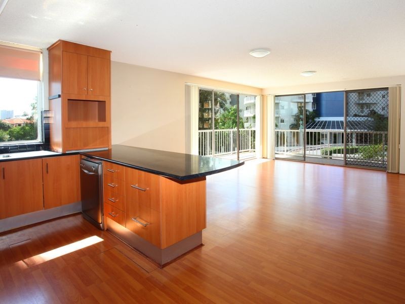 28 Riverview Parade, Surfers Paradise QLD 4217