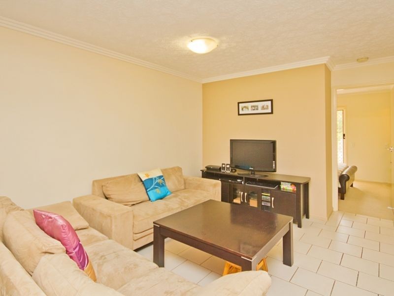 142 Stanhill Drive, Chevron Island QLD 4217