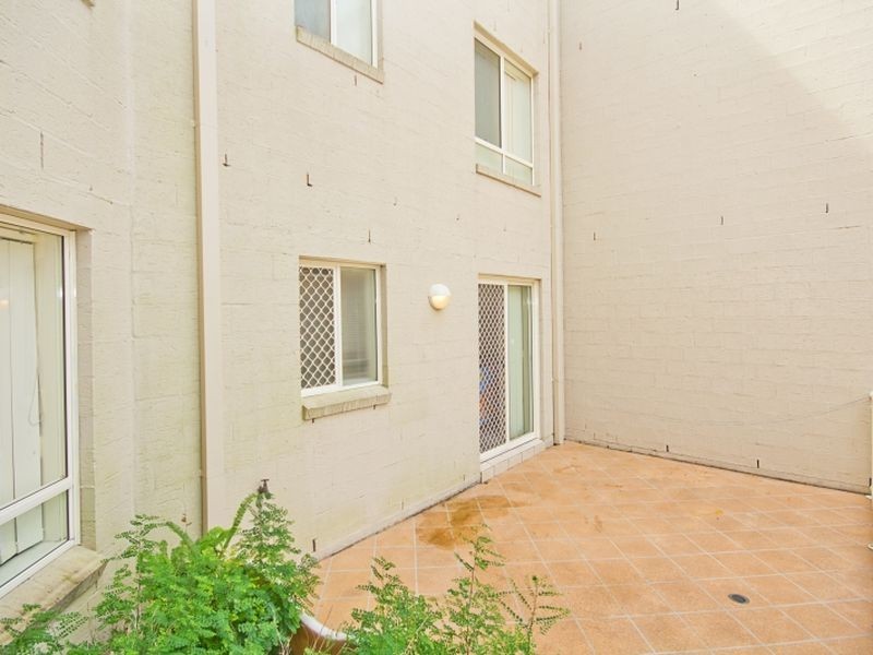 142 Stanhill Drive, Chevron Island QLD 4217