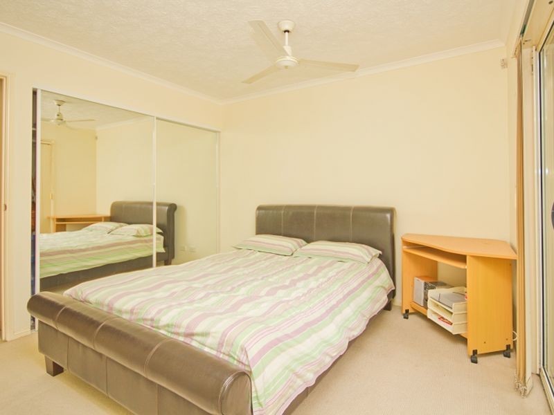 142 Stanhill Drive, Chevron Island QLD 4217