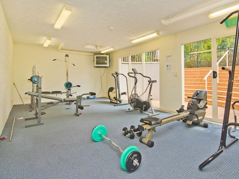 142 Stanhill Drive, Chevron Island QLD 4217