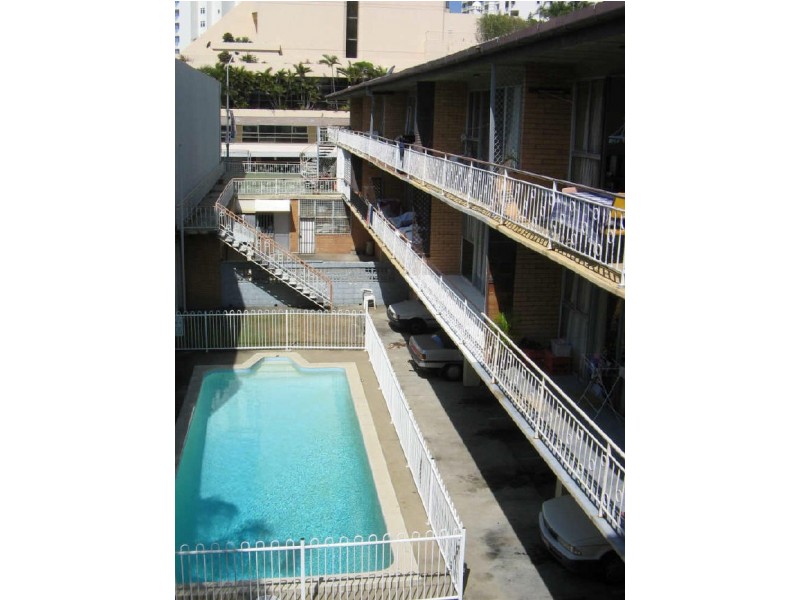 22/136 Old Burleigh Road, Broadbeach QLD 4218