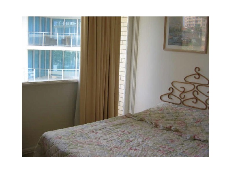 22/136 Old Burleigh Road, Broadbeach QLD 4218