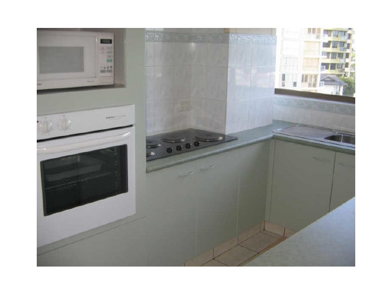 18/2916 Gold Coast Highway, Surfers Paradise QLD 4217