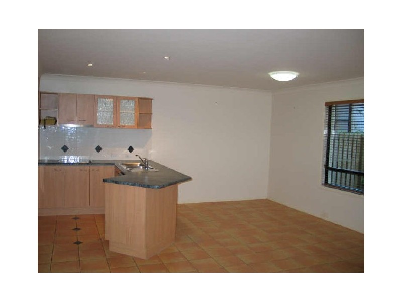 4/116 Pohlman Street, Southport QLD 4215