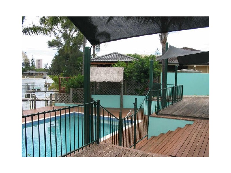 12 Beverley Crescent, Broadbeach Waters QLD 4218