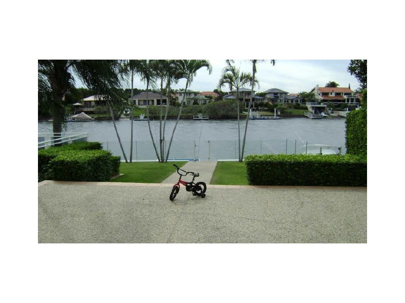 24 Garden Grove, Carrara QLD 4211