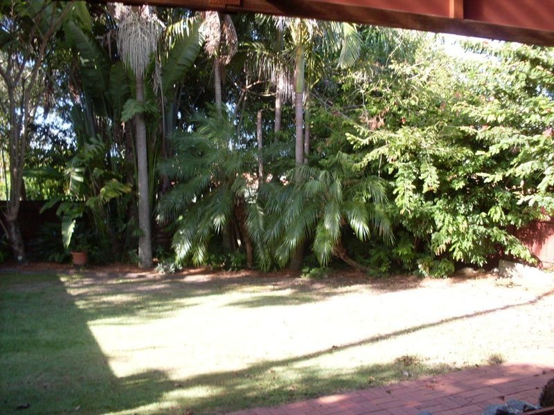 142 Bamboo Avenue, Benowa QLD 4217