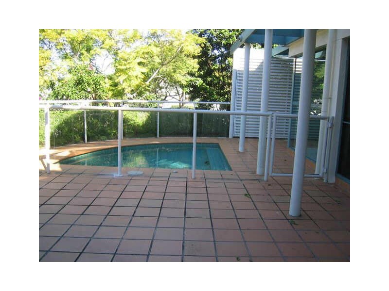 Benowa QLD 4217