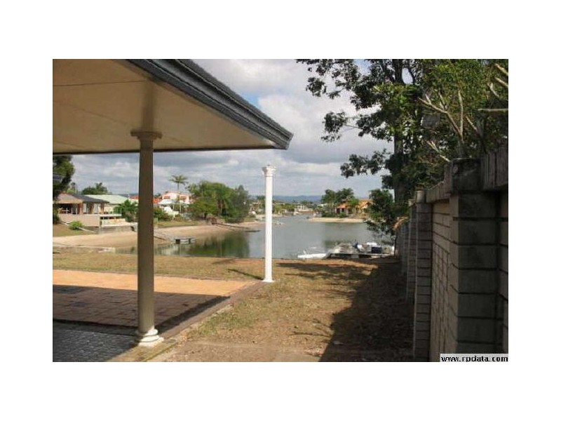 28 Bermuda Street, Broadbeach Waters QLD 4218