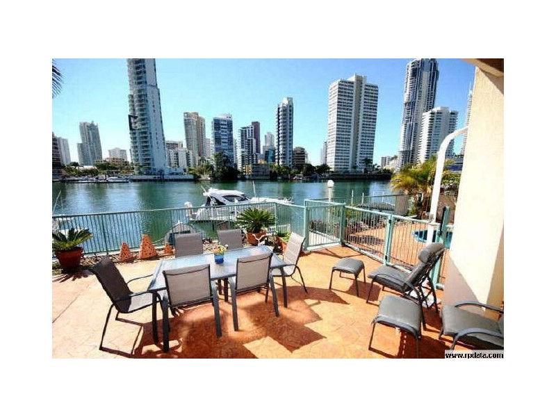 37 Stanhill Drive, Chevron Island QLD 4217