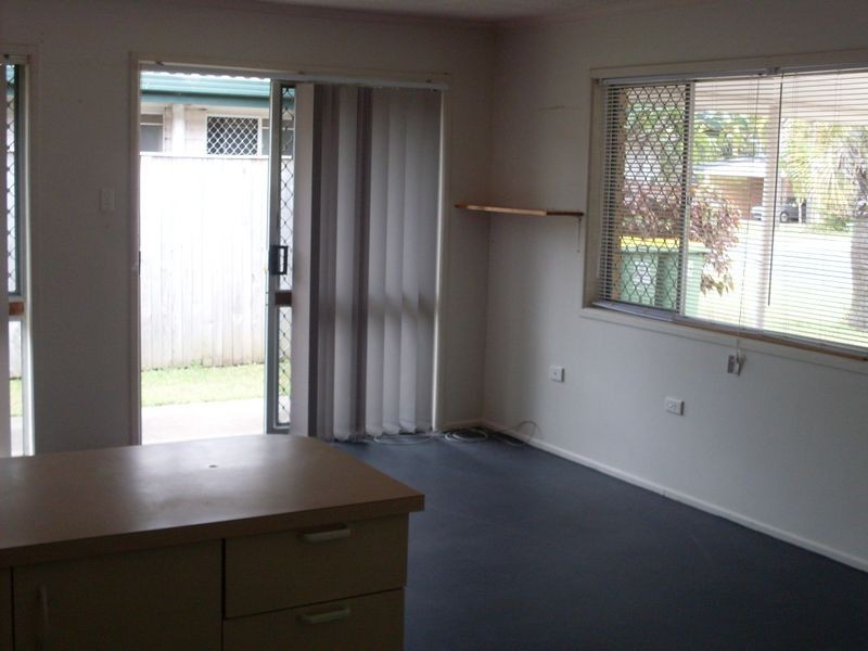 1/16 Parneno Street, Chevron Island QLD 4217