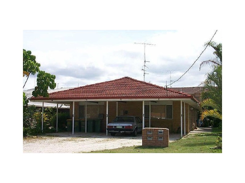 1/16 Parneno, Chevron Island QLD 4217