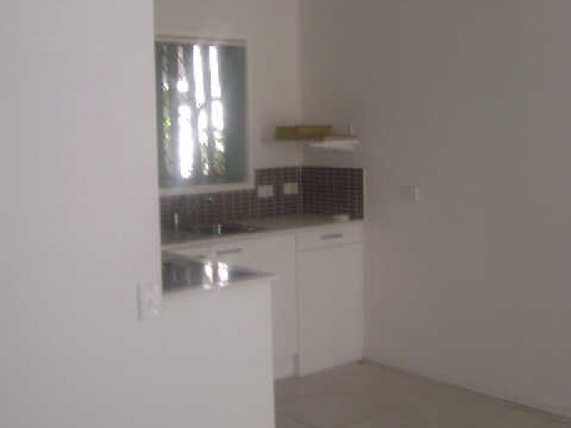 2/12 Markwell Avenue, Surfers Paradise QLD 4217