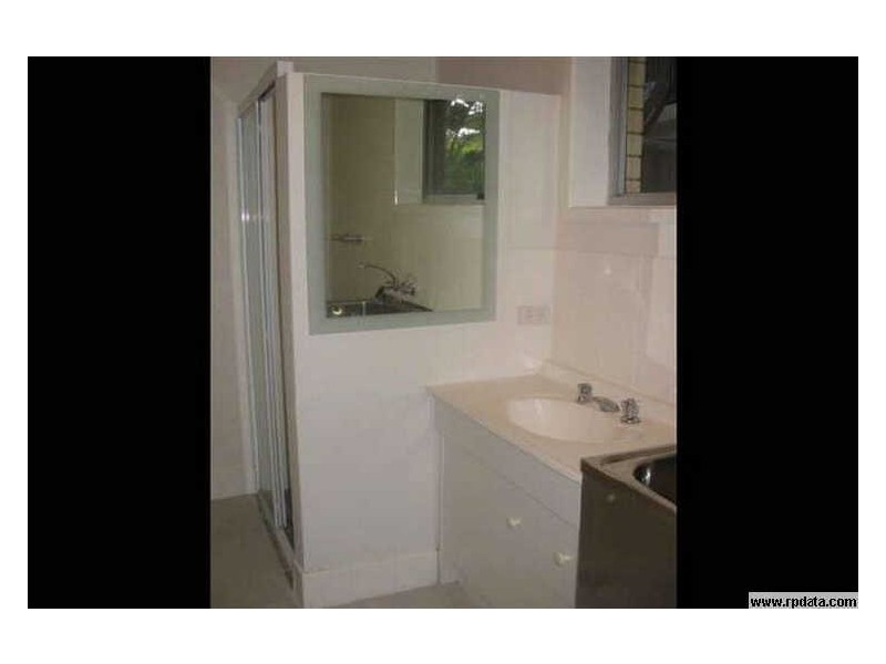 2/12 Markwell Avenue, Surfers Paradise QLD 4217